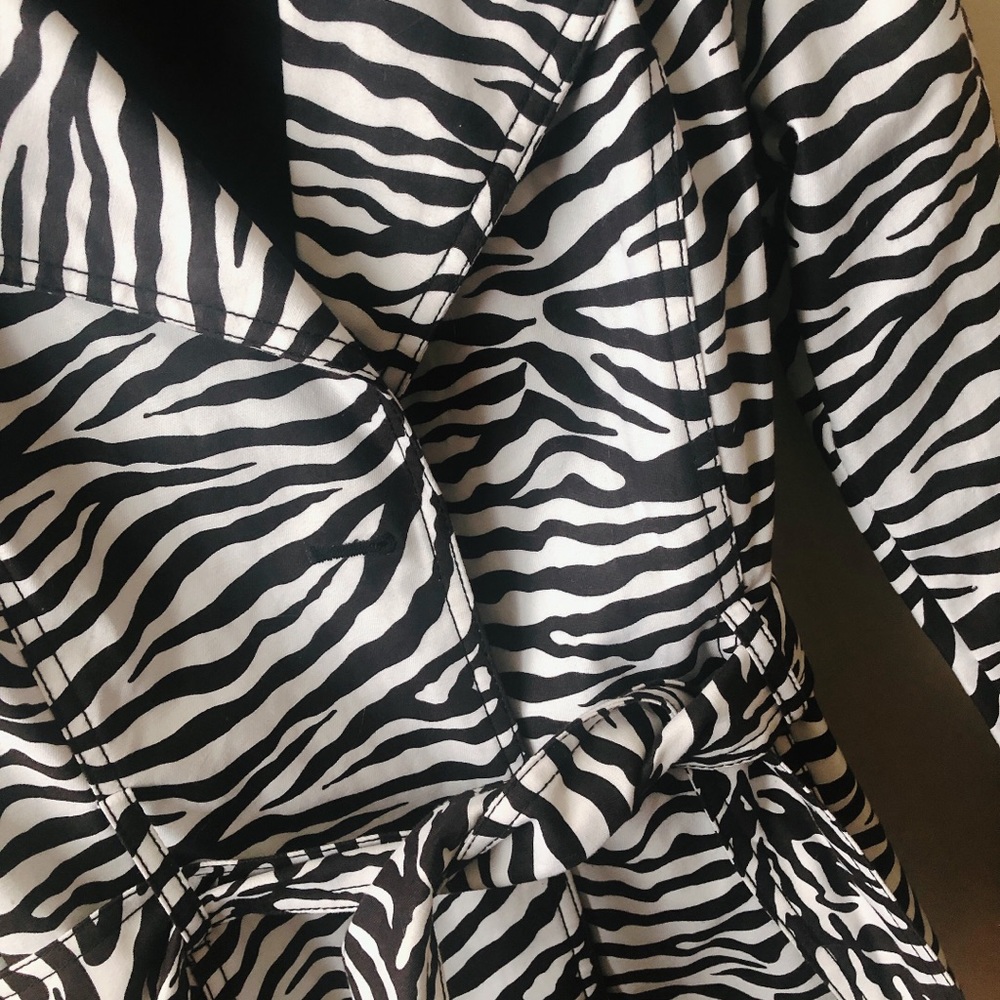 🦓ZEBRA Pattern Belted Trench Coat Jacket 🖤🤍 - Picture 5 of 8